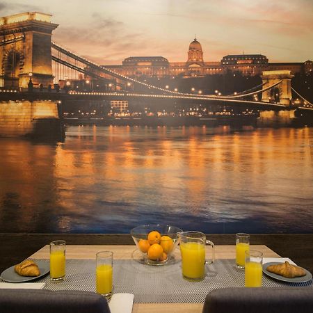 Exlcusive & City Central Located Suite By Prestige Homes ブダペスト エクステリア 写真