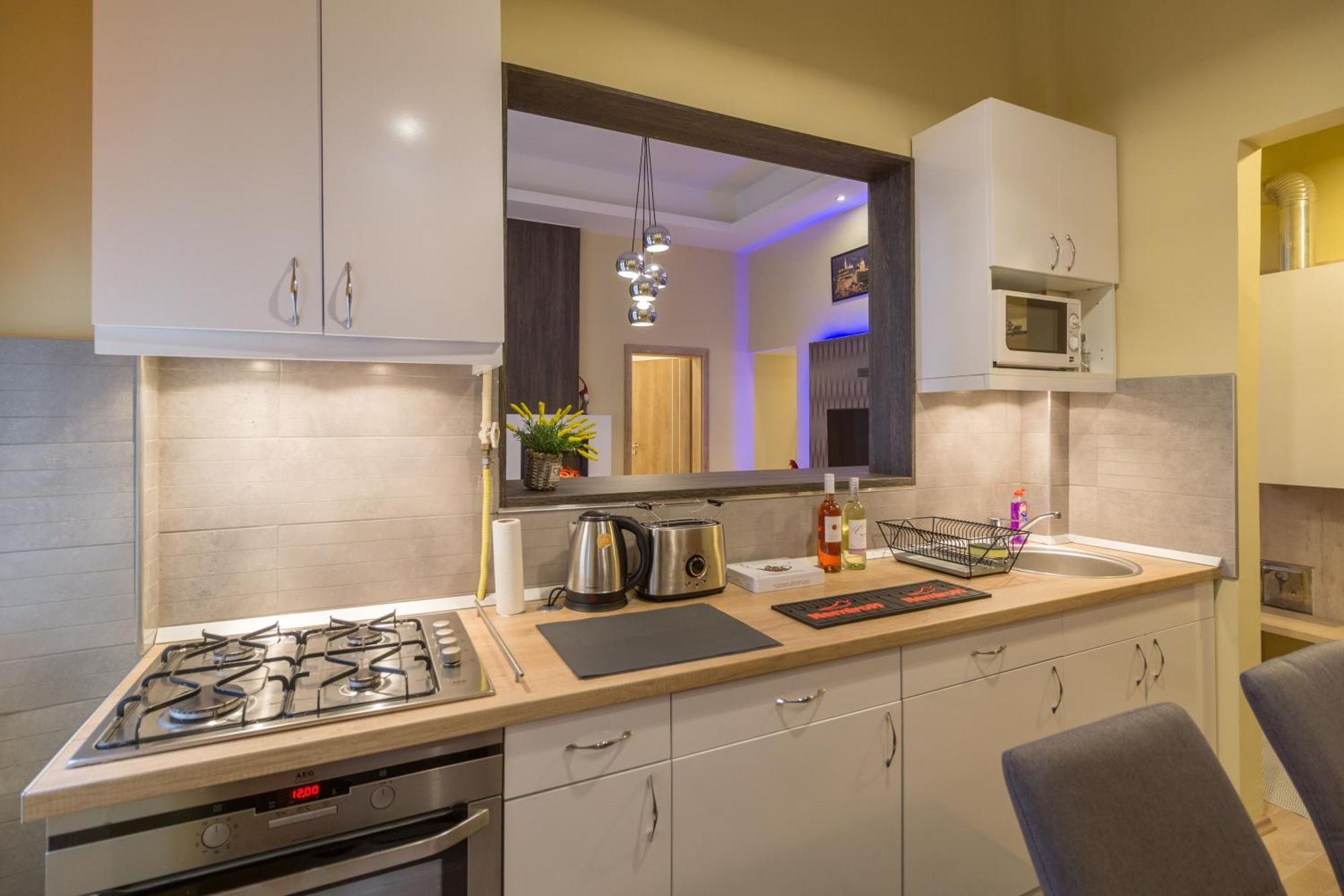 Exlcusive & City Central Located Suite By Prestige Homes ブダペスト エクステリア 写真
