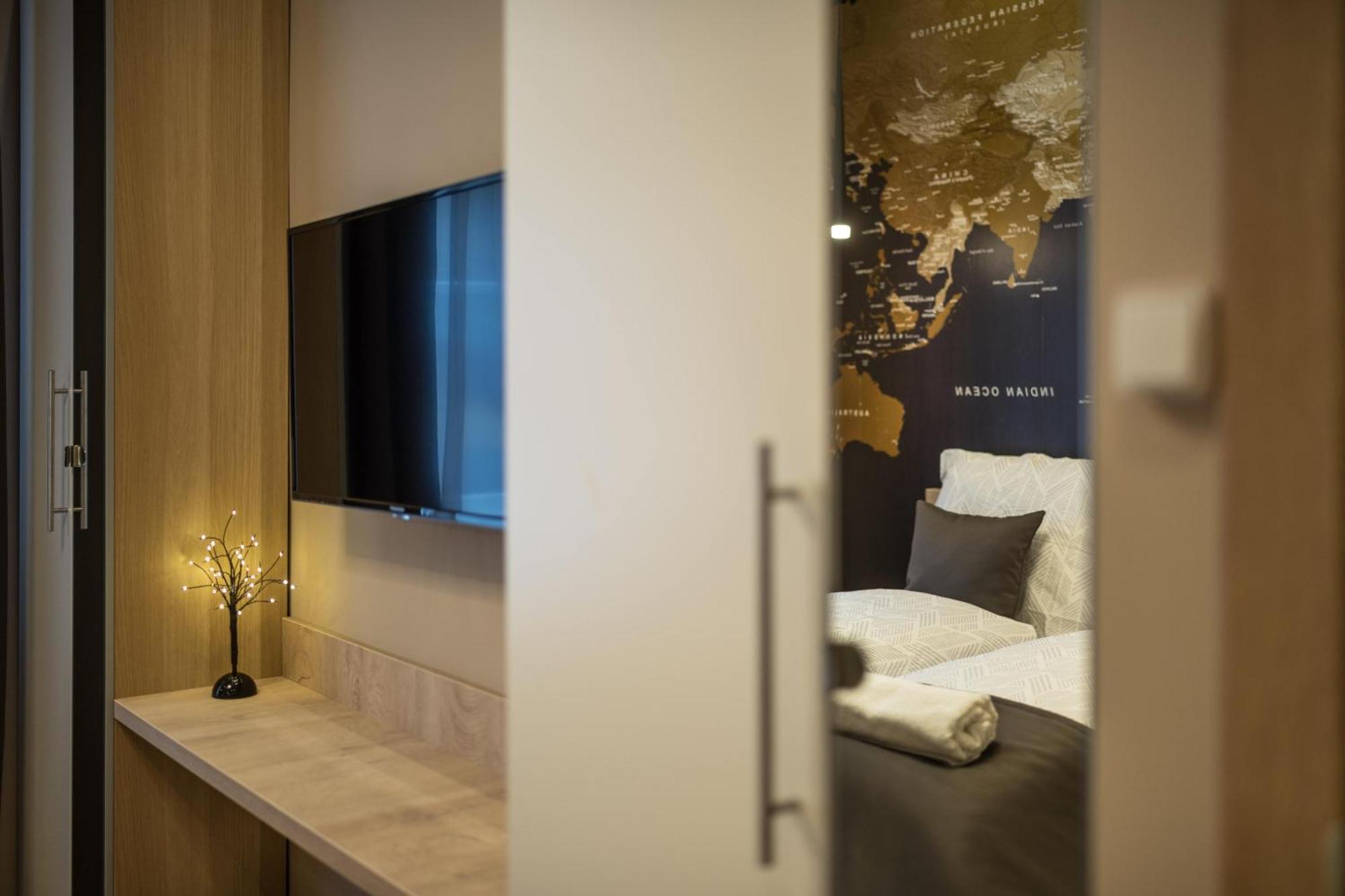 Exlcusive & City Central Located Suite By Prestige Homes ブダペスト エクステリア 写真
