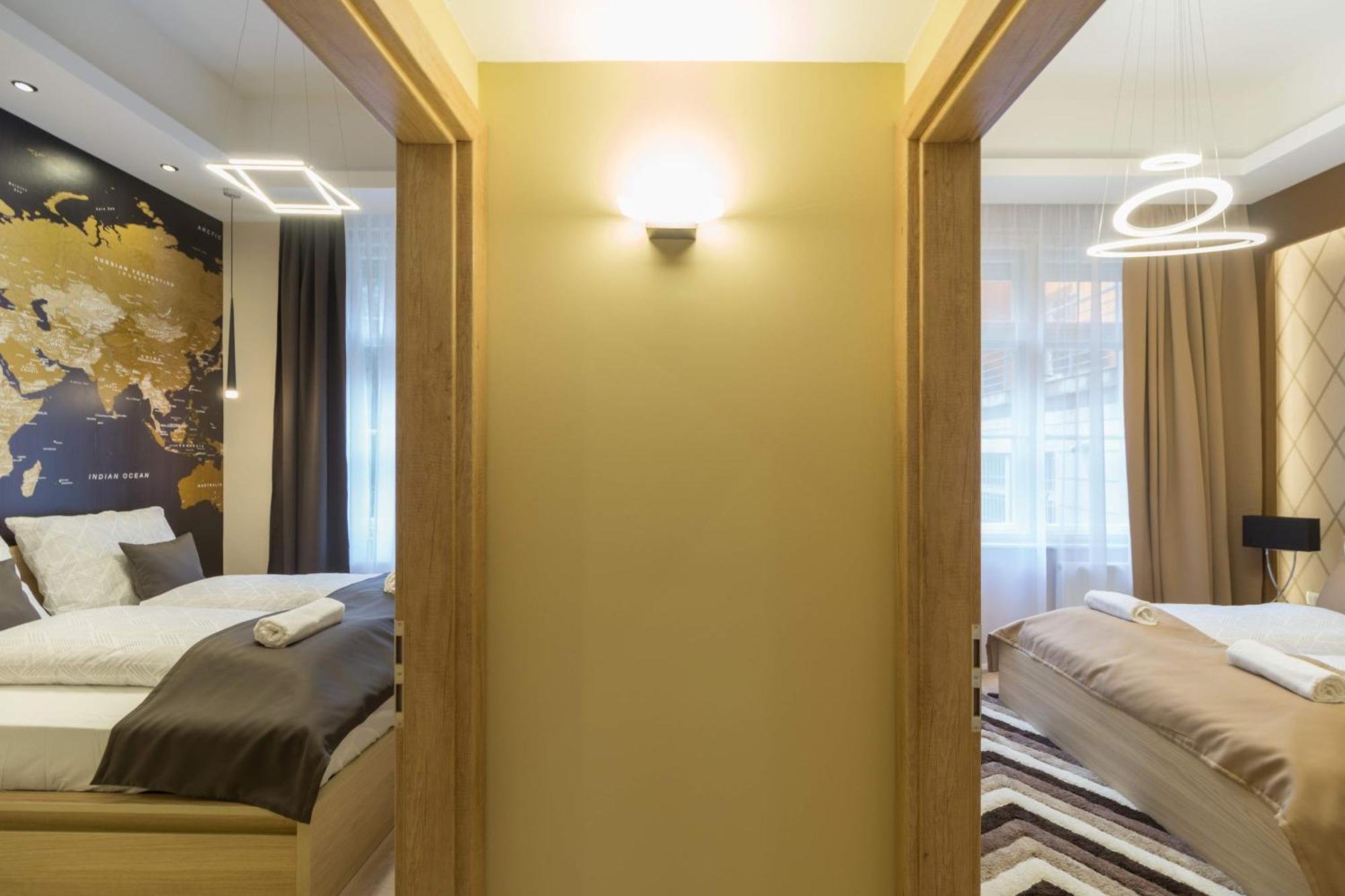 Exlcusive & City Central Located Suite By Prestige Homes ブダペスト エクステリア 写真